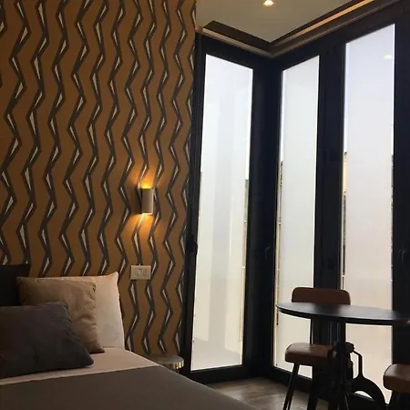 Ambra Noblesse 4* Nápoly