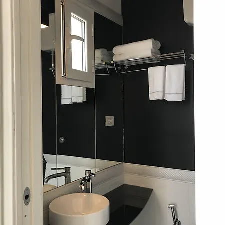 Ambra Noblesse Nápoles