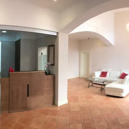 Ambra Noblesse 4* Nápoly